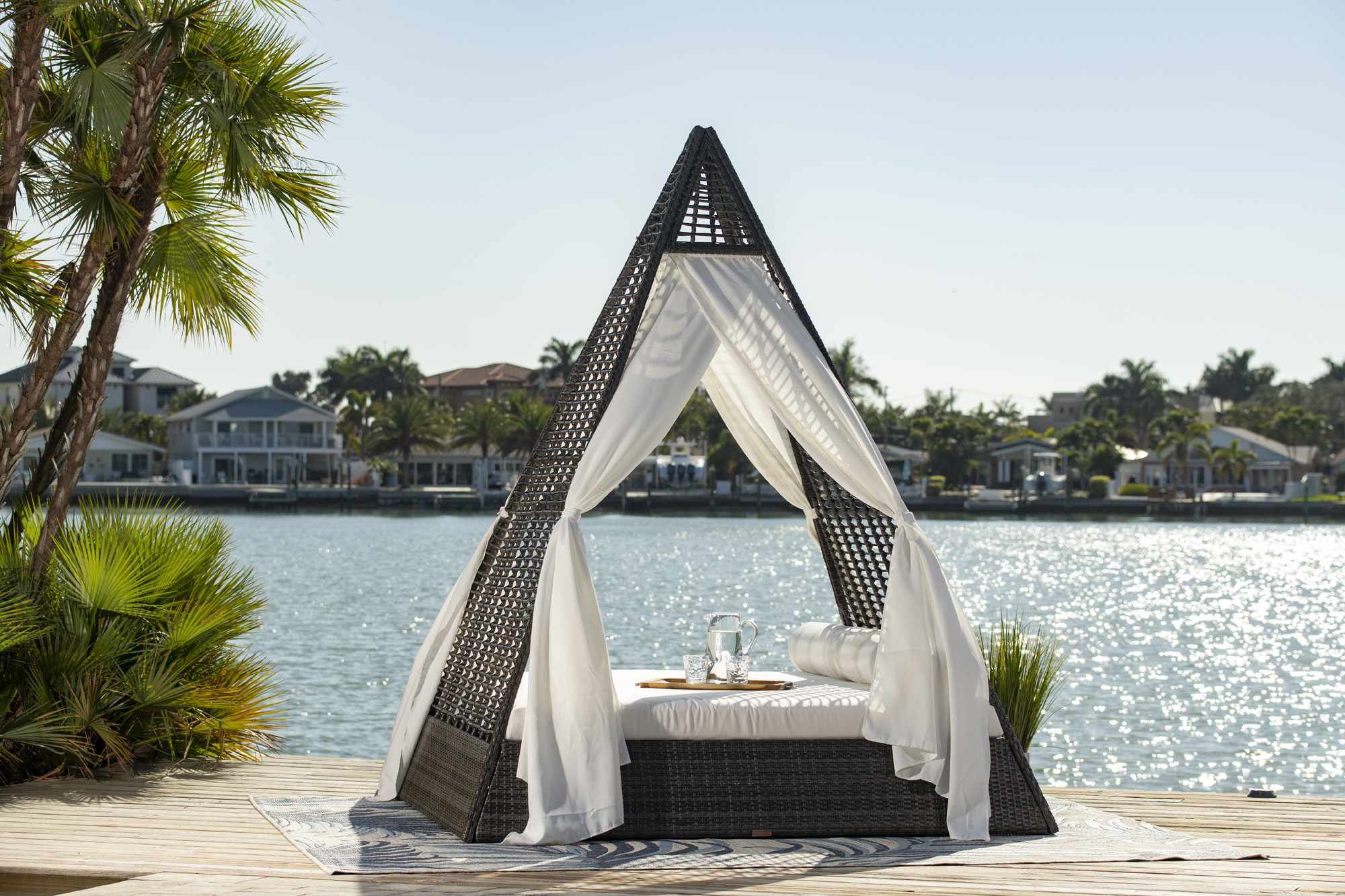 Featured image for “Compact Outdoor Furniture: Maximizing Small Spaces”